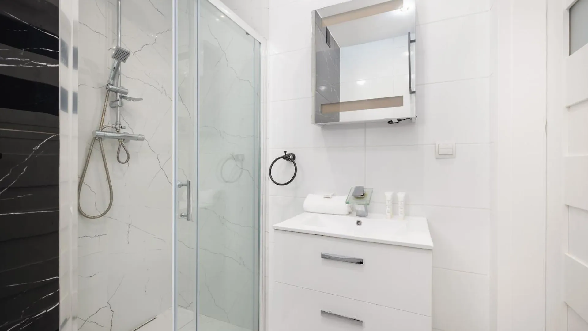 Kapitanski Mostek Pet-Friendly Apartment Kolobrzeg By Noclegi Renters 0*,